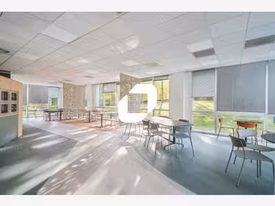 A louer Bureaux 379m² Roissy en france
