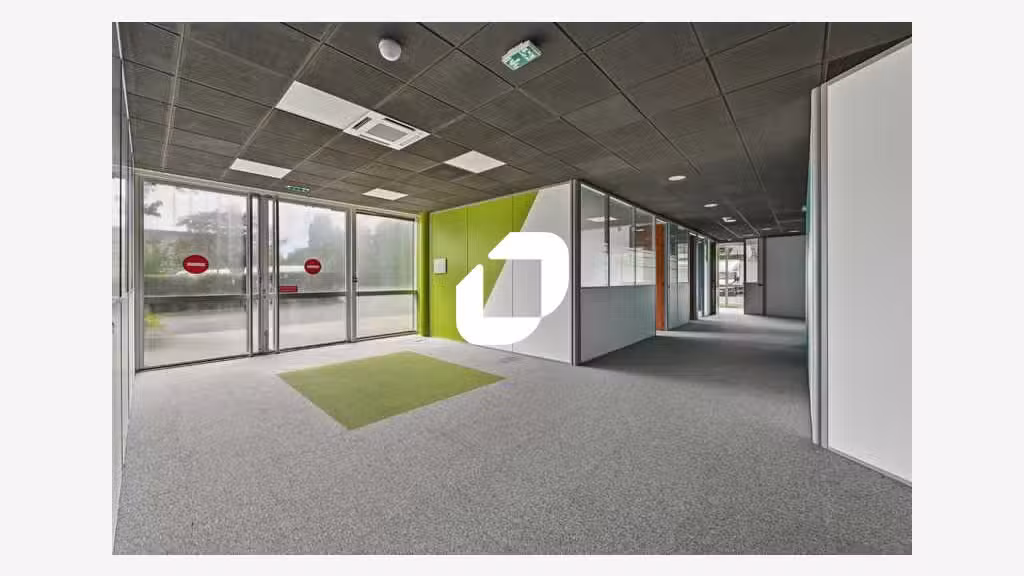 A louer Bureaux 2076m² Roissy en france