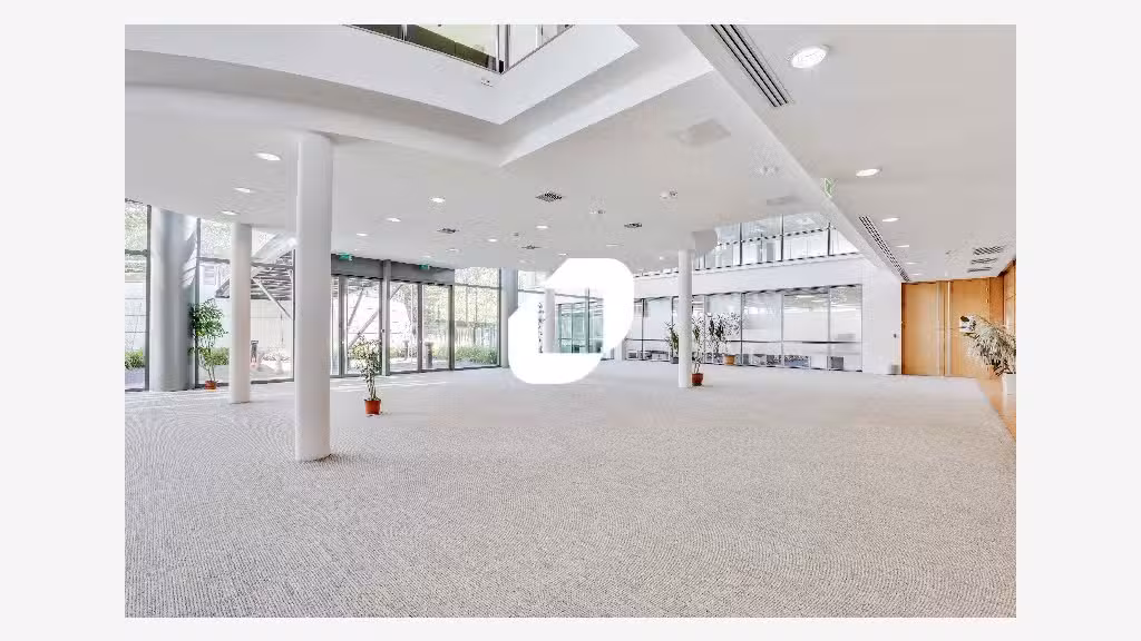 A louer Bureaux 639m² Roissy en france