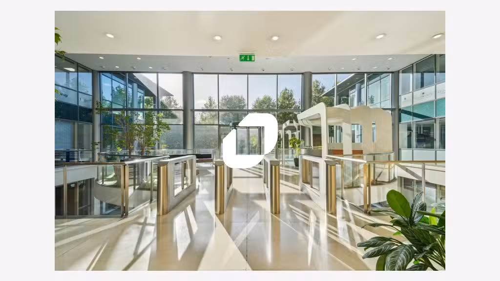 A louer Bureaux 639m² Roissy en france