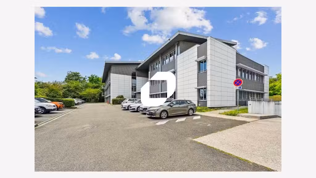 A louer Bureaux 743m² Roissy en france