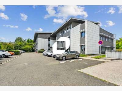 A louer Bureaux 743m² Roissy en france