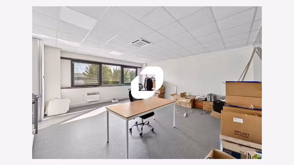 A louer Bureaux 270m² Roissy en france