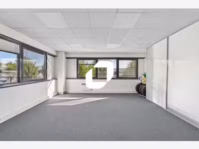 A louer Bureaux 270m² Roissy en france