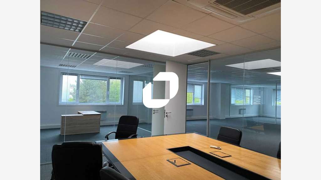 A louer Bureaux 3202m² Roncq