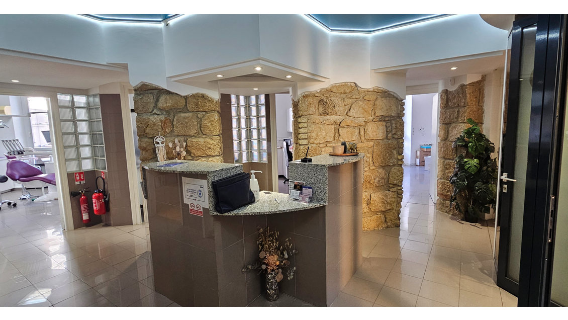 A louer bureaux 118m² R+1 cabinet dentaire à Nice 