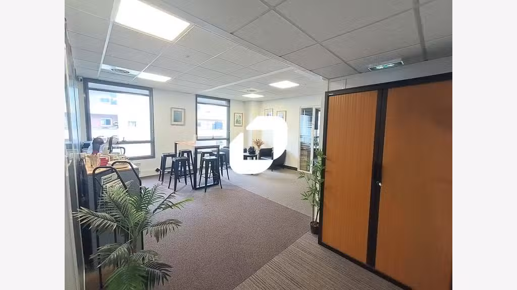 A louer Bureaux 100m² Rueil malmaison