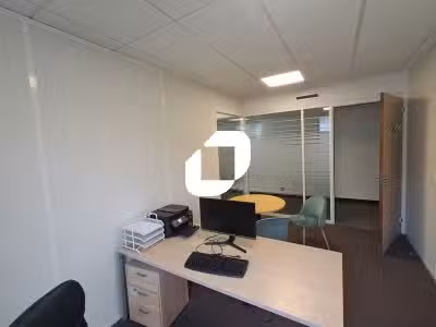 A louer Bureaux 100m² Rueil malmaison