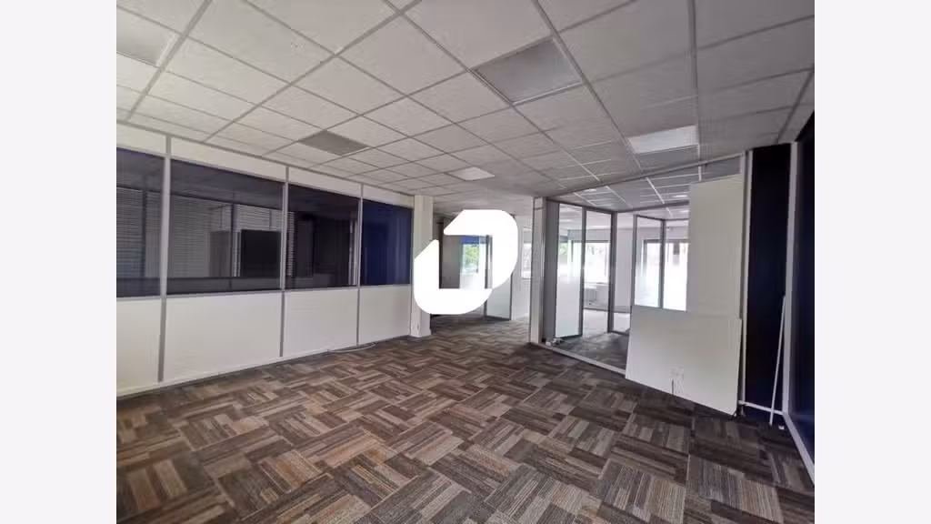 A louer Bureaux 2026m² Rungis