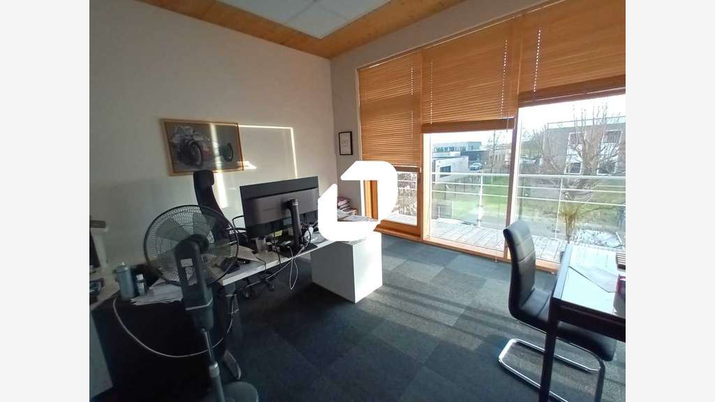 A louer Bureaux 300m² Sainghin en melantois