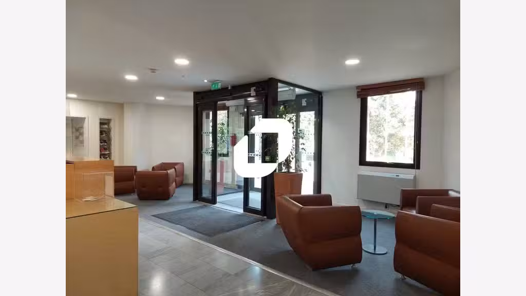 A louer Bureaux 361m² Saint aubin