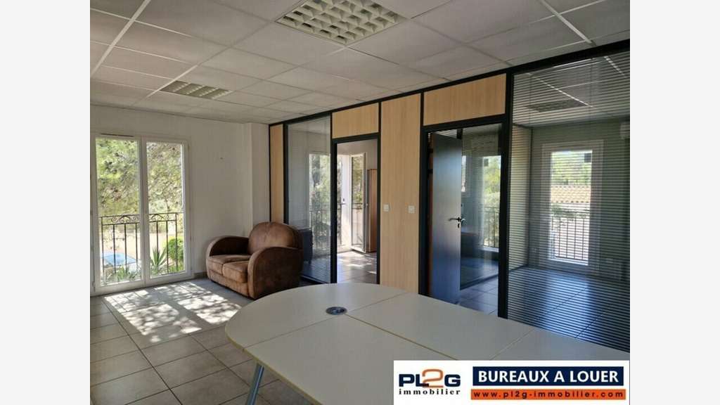 A louer bureaux 65m² très lumineux à Marseille