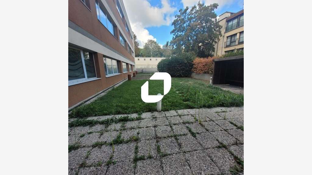A louer Bureaux 712m² Saint cloud