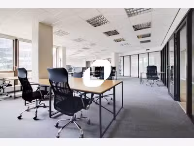 A louer Bureaux 270m² Saint cloud
