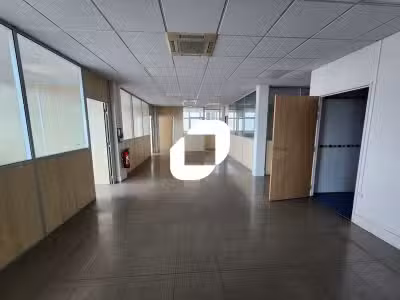 A louer Bureaux 206m² Saint cyr l'ecole