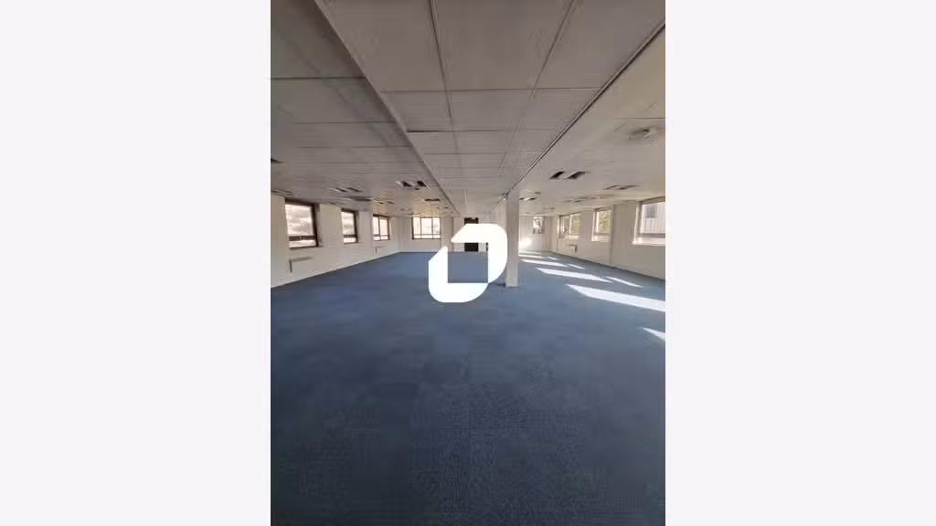A louer Bureaux 885m² Saint denis