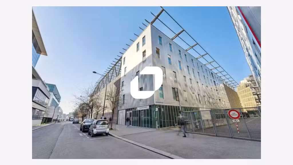 A louer Bureaux 2470m² Saint denis