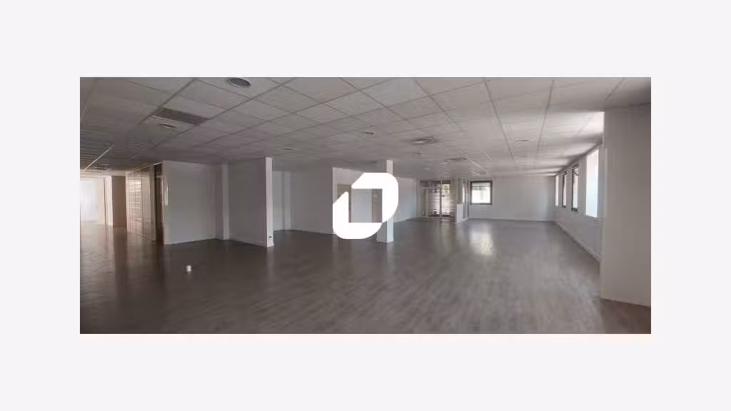 A louer Bureaux 1635m² Saint denis