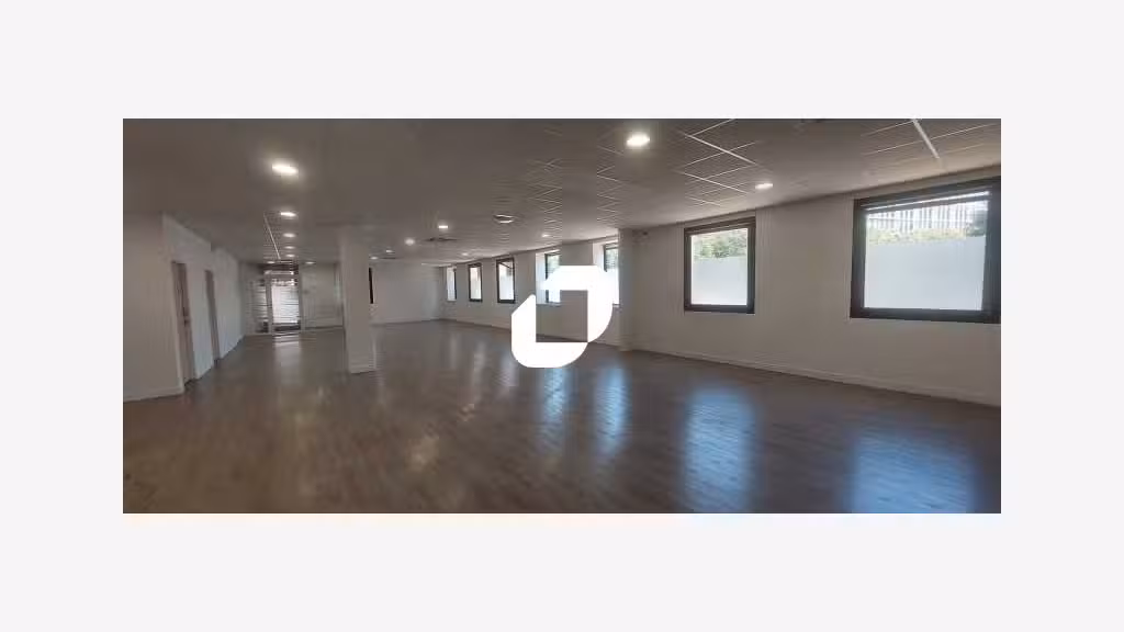 A louer Bureaux 1635m² Saint denis