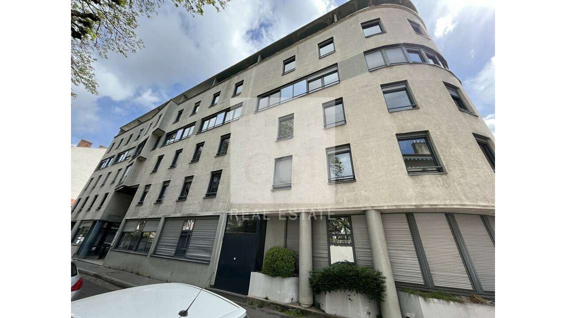 Bureau 22m² RDC à louer à Saint-Genis-Laval