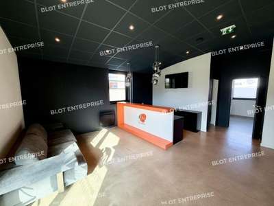 A LOUER - BUREAUX 102 m² - ST GREGOIRE