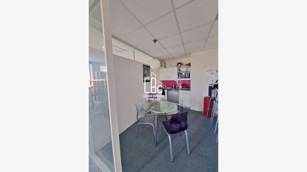 A louer bureaux 149m² R+5 à Saint-Herblain
