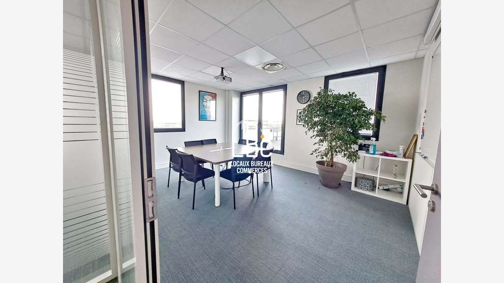 A louer bureaux 149m² R+5 à Saint-Herblain