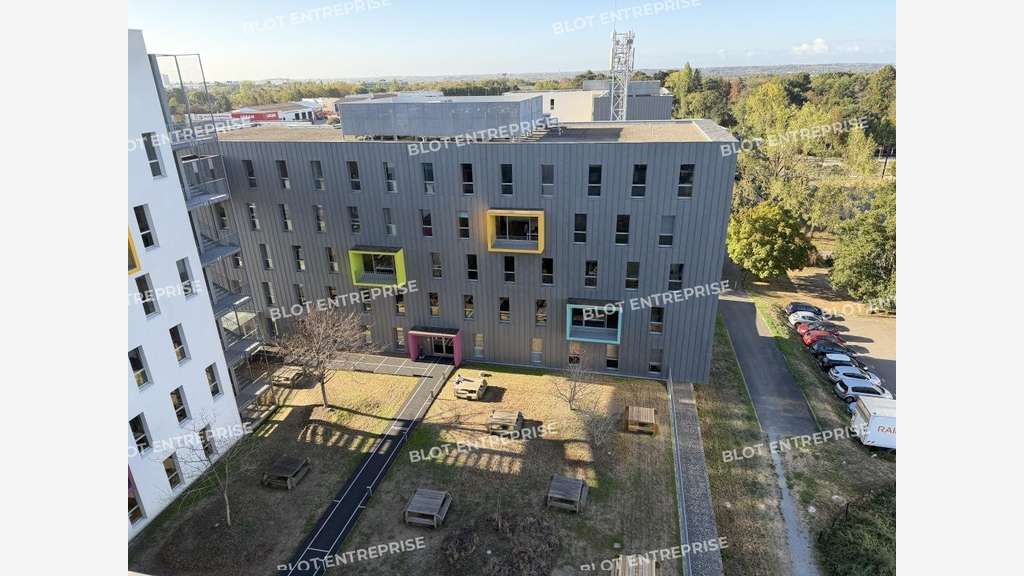 À LOUER - BUREAUX - 750 M² - SAINT HERBLAIN