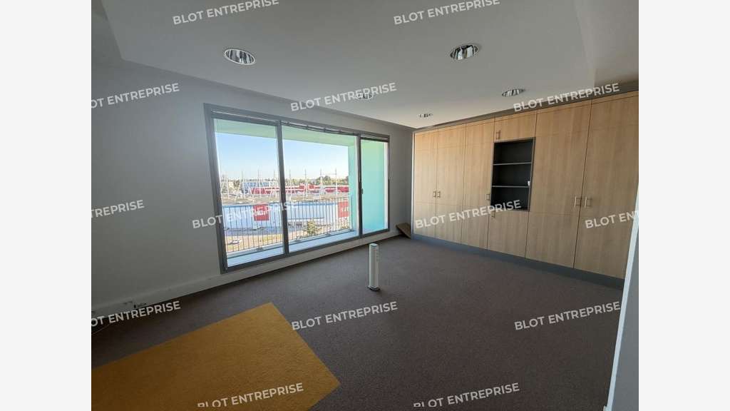 À LOUER - BUREAUX - 750 M² - SAINT HERBLAIN