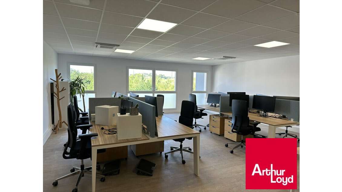 A louer bureau neuf 76m² à Saint Jean de Luz Nord