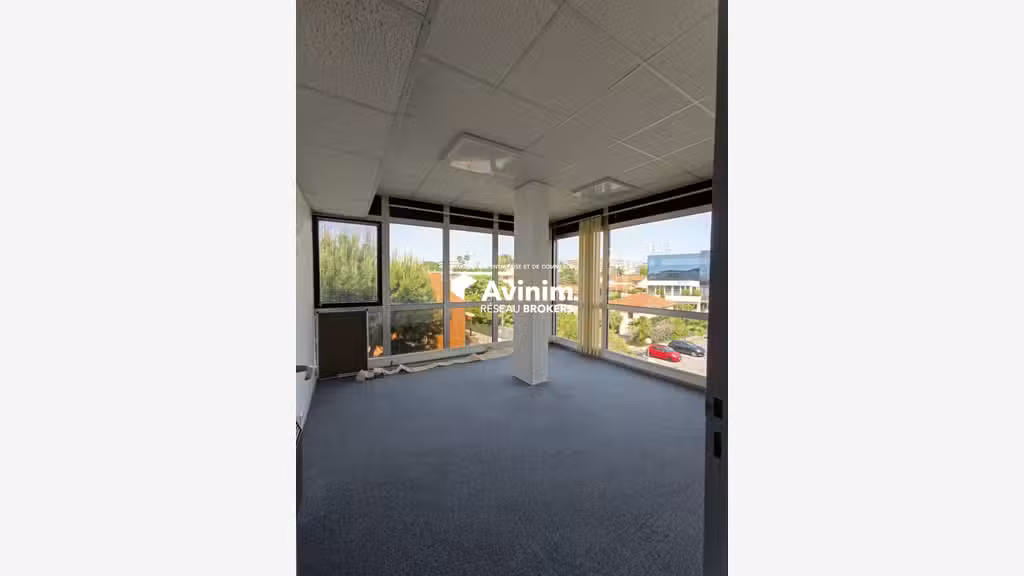 Bureaux 147 m² à louer – Face à CAP 3000