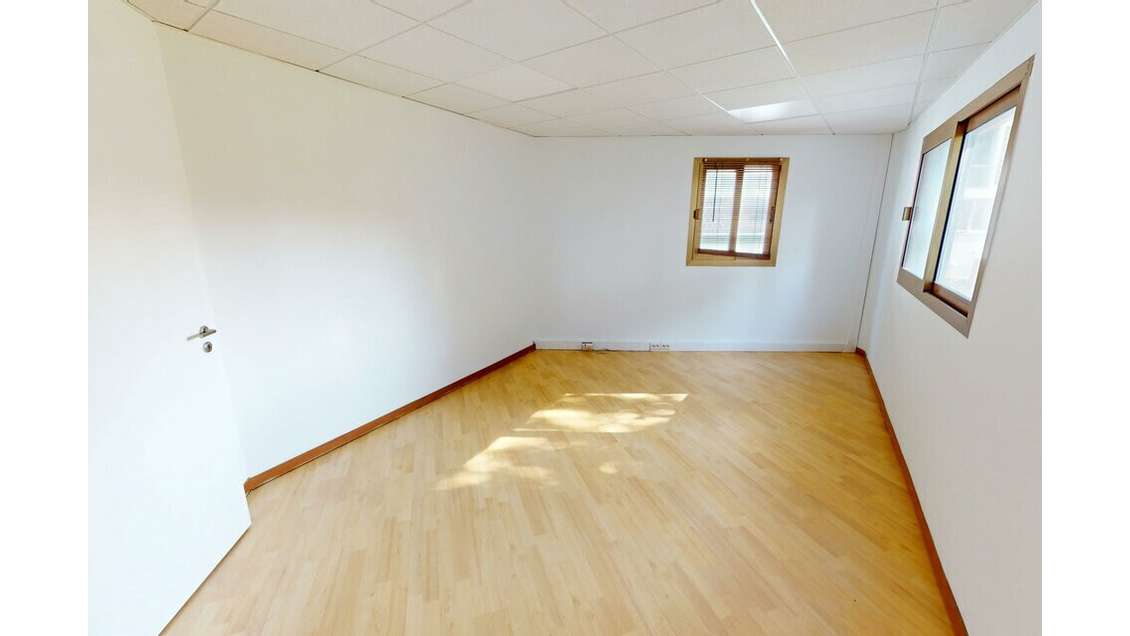 A louer bureau 80m² à St-Laurent-du-Var CAP 3000