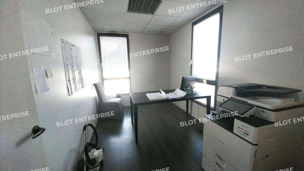 A LOUER - BUREAUX - SAINT-MALO - Bellevent - 2EME