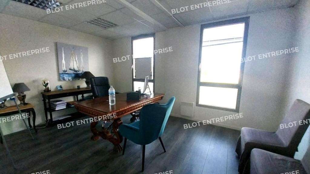 A LOUER - BUREAUX - SAINT-MALO - Bellevent - 2EME