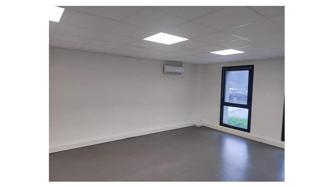 A louer bureaux 100m² Zone de Brais Saint-Nazaire