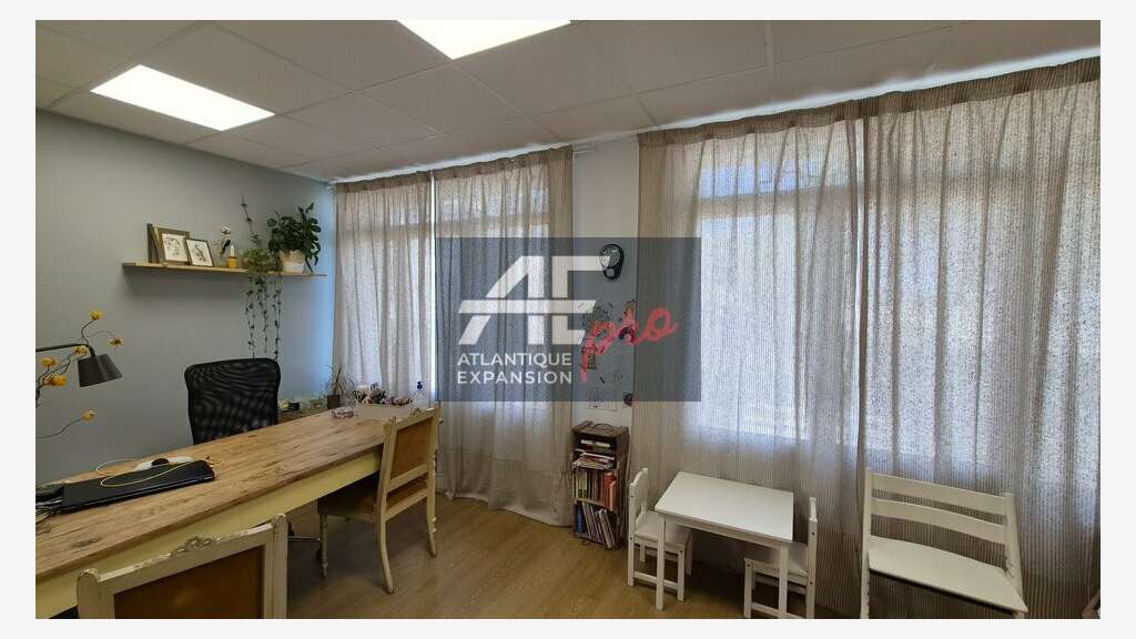 A louer bureau 16,30m² RDC face mer Saint-Nazaire