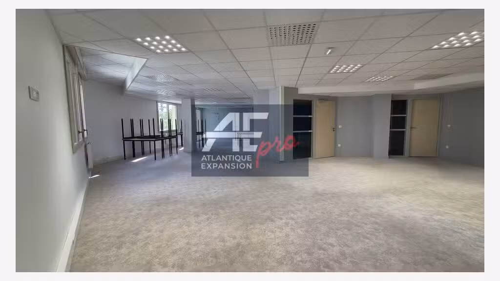 44 - SAINT-NAZAIRE - PLATEAU DE BUREAU GARE SAINT