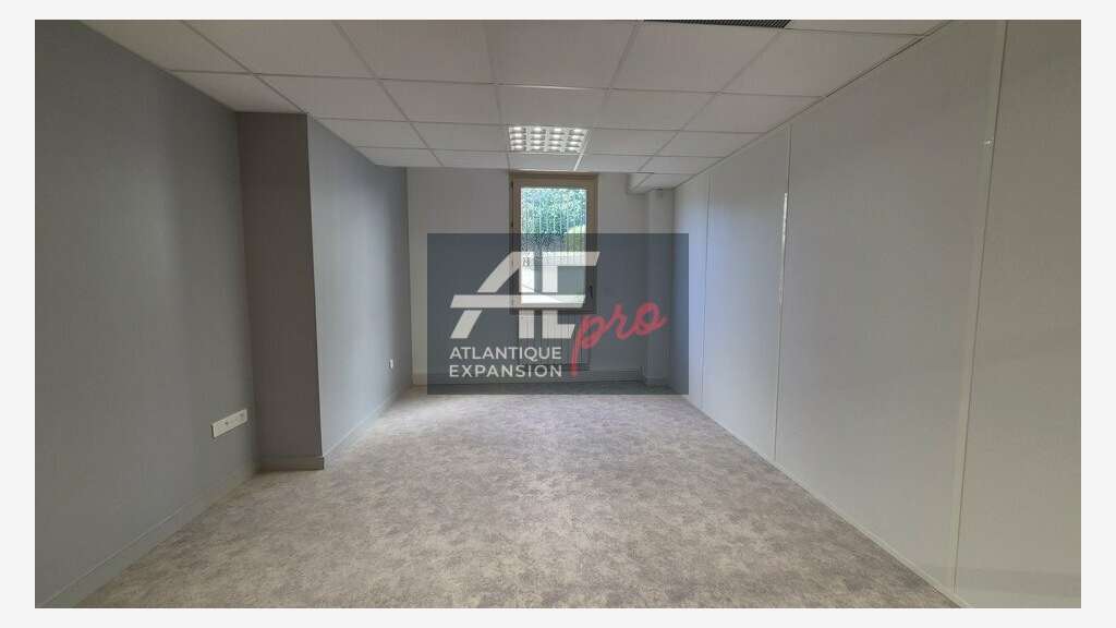 44 - SAINT-NAZAIRE - PLATEAU DE BUREAU GARE SAINT