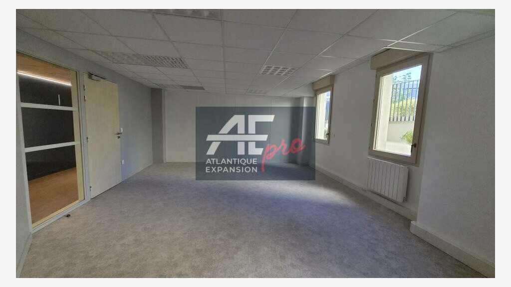 44 - SAINT-NAZAIRE - PLATEAU DE BUREAU GARE SAINT