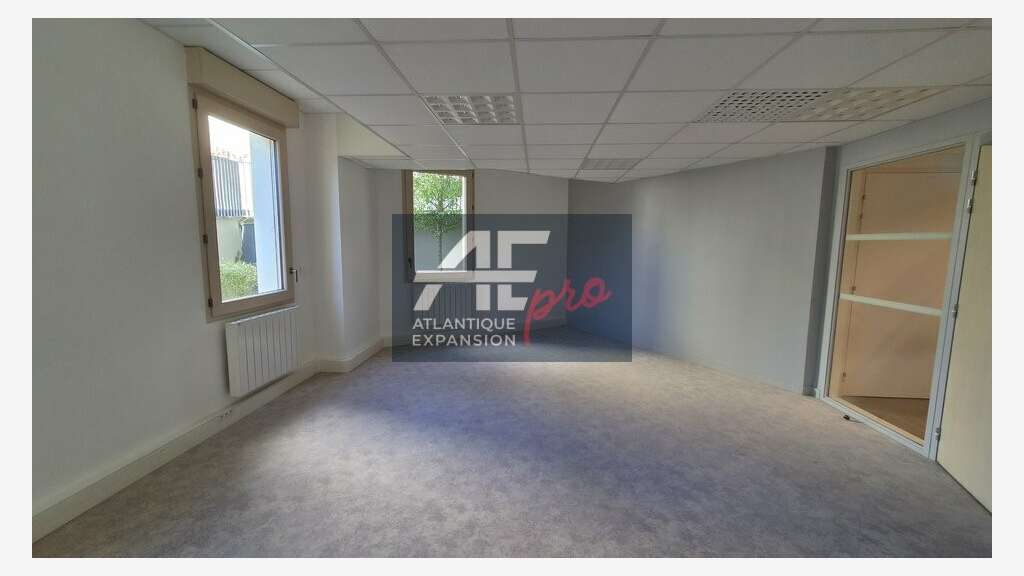 44 - SAINT-NAZAIRE - PLATEAU DE BUREAU GARE SAINT