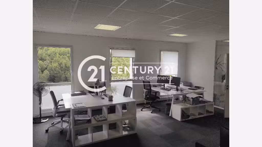 A louer bureau de 105m² au 1er étage Saint-Nazaire