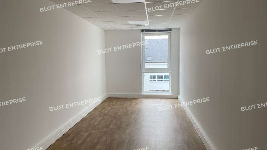 À LOUER - BUREAUX - 19 M² - SAINT NAZAIRE