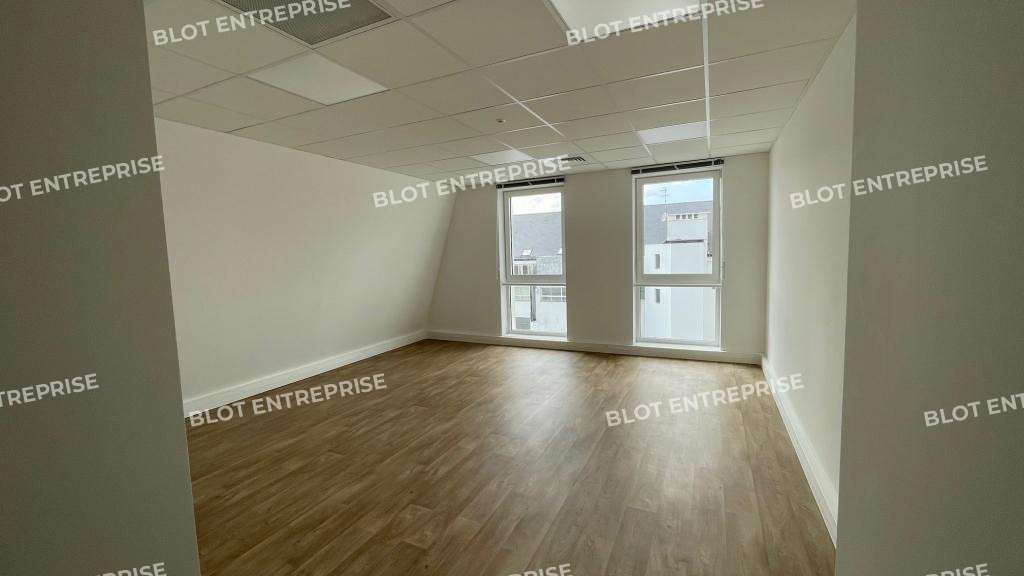 À LOUER - BUREAUX - 21 m²- SAINT NAZAIRE