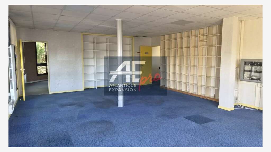 44 - SAINT-NAZAIRE - BUREAUX à louer