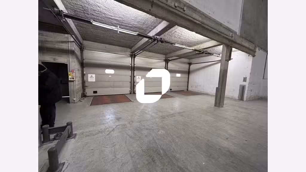 A louer Bureaux 1260m² Saint ouen
