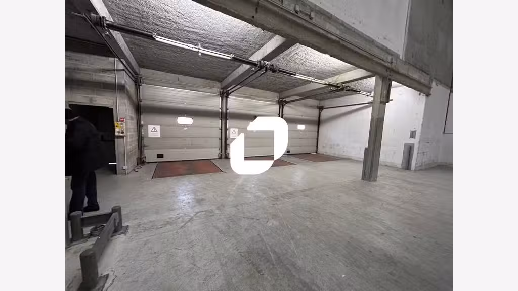 A louer Bureaux 1260m² Saint ouen