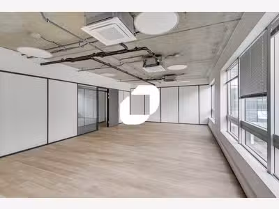 A louer Bureaux 1258m² Saint ouen