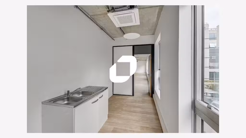 A louer Bureaux 1258m² Saint ouen