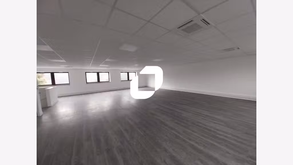 A louer Bureaux 480m² Saint ouen l'aumone
