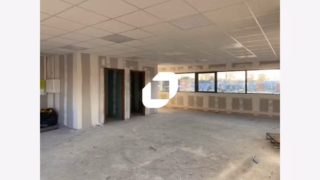 A louer Bureaux 154m² Saint ouen l'aumone